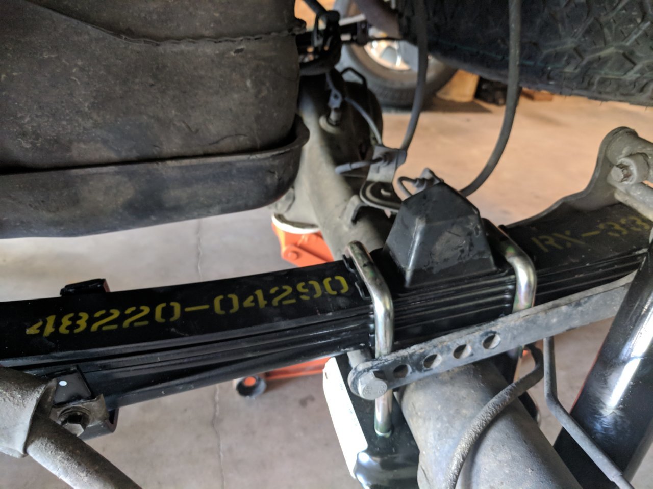 leaf spring left.jpg