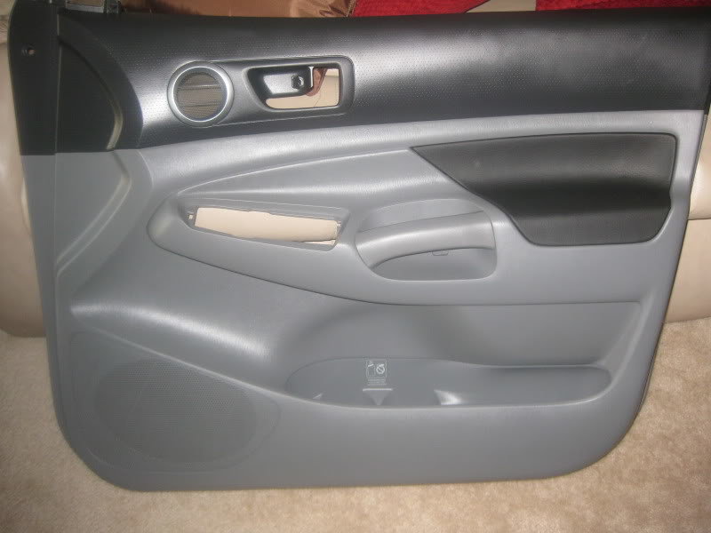 LeatherArmRest_a35cd71c2ec43d8fcd6bd1e96d2de4c017c9c855.jpg