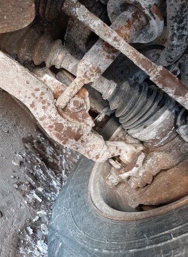 left front strut, Feb 15, 2020.jpg