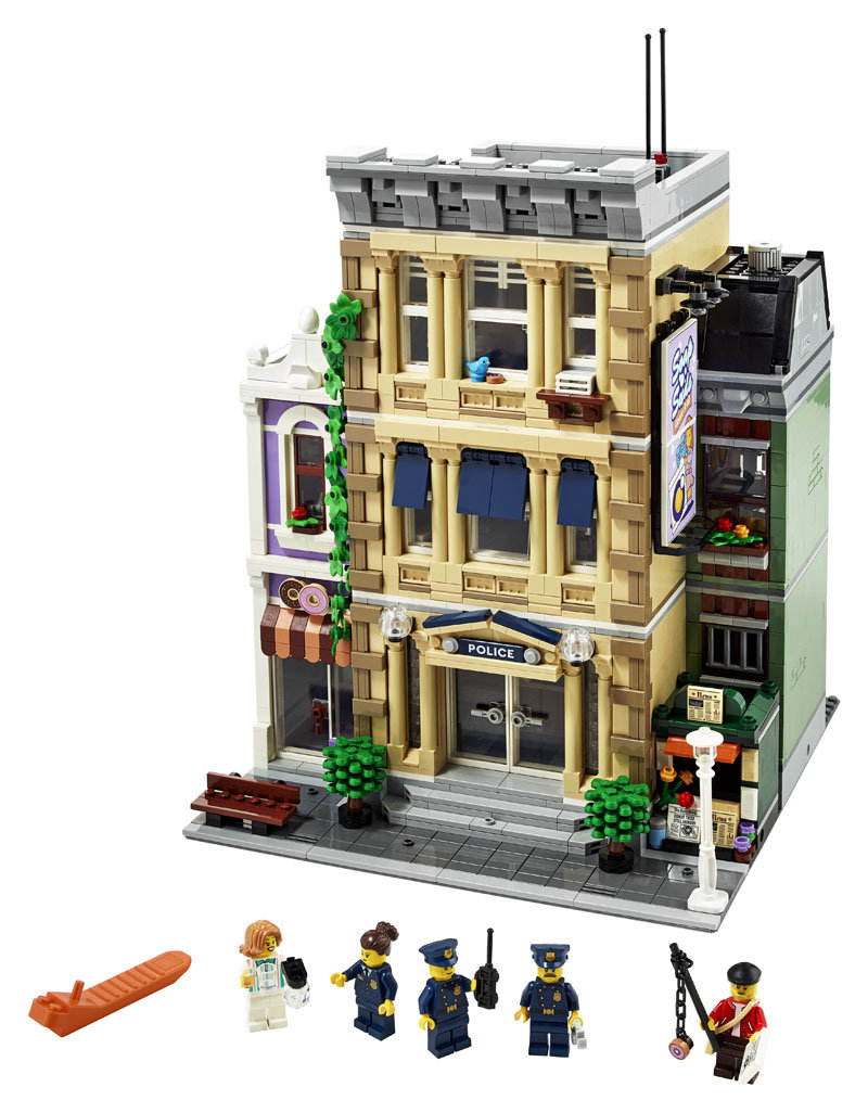 LEGO-Police-Station-10278-Modular-Building-3.jpg