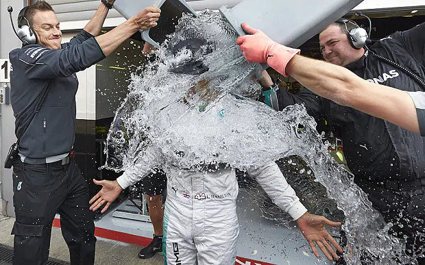 lewis-hamilton_3014815b.jpg