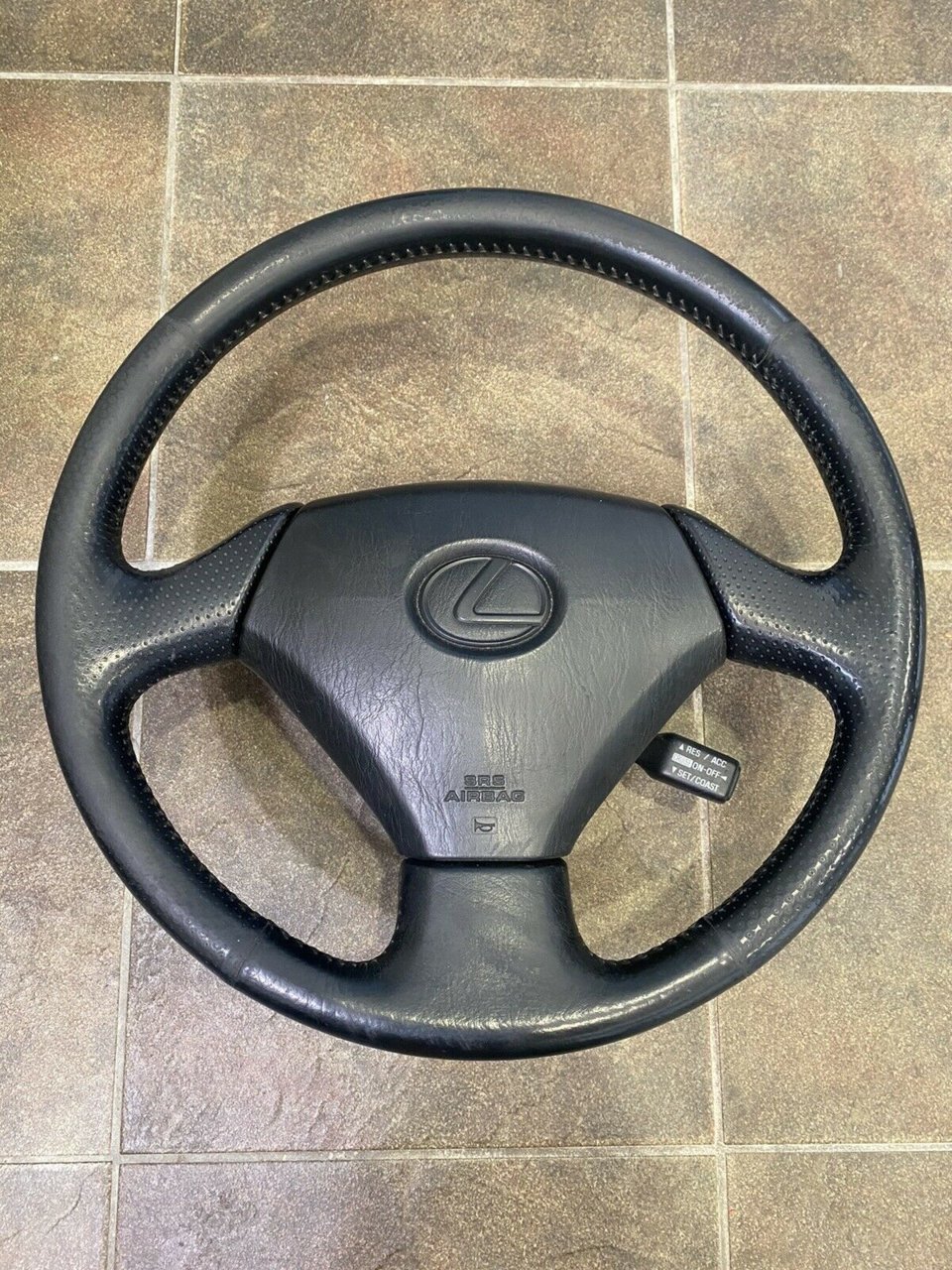 lexus steering wheel s-l1600.jpg