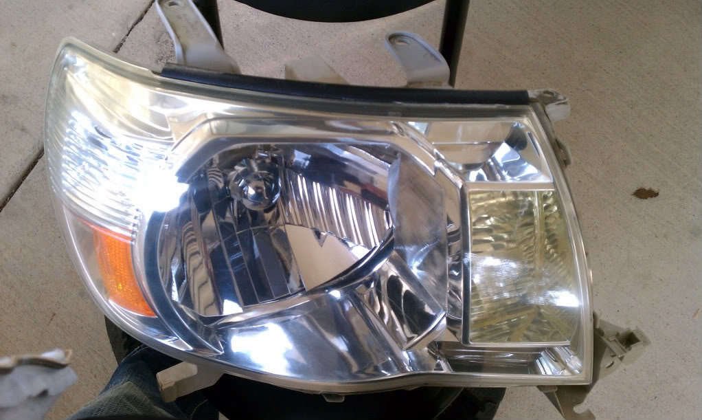 Lheadlight2_f856d737008527dbd1c2c388fcd9c330706a481a.jpg