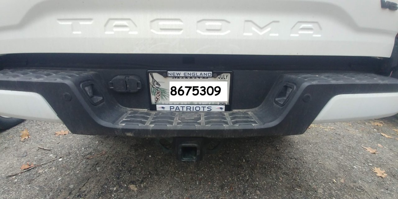 Lic plate holder.jpg