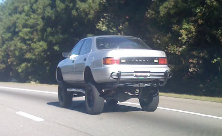 lift-sedan-camry (1).jpg