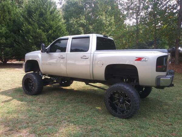 Lifted SIlverado.jpg