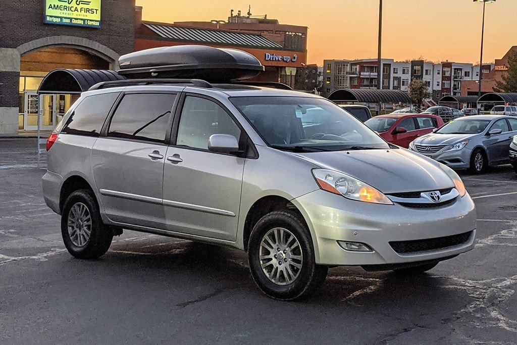 lifted-toyota-sienna.jpg