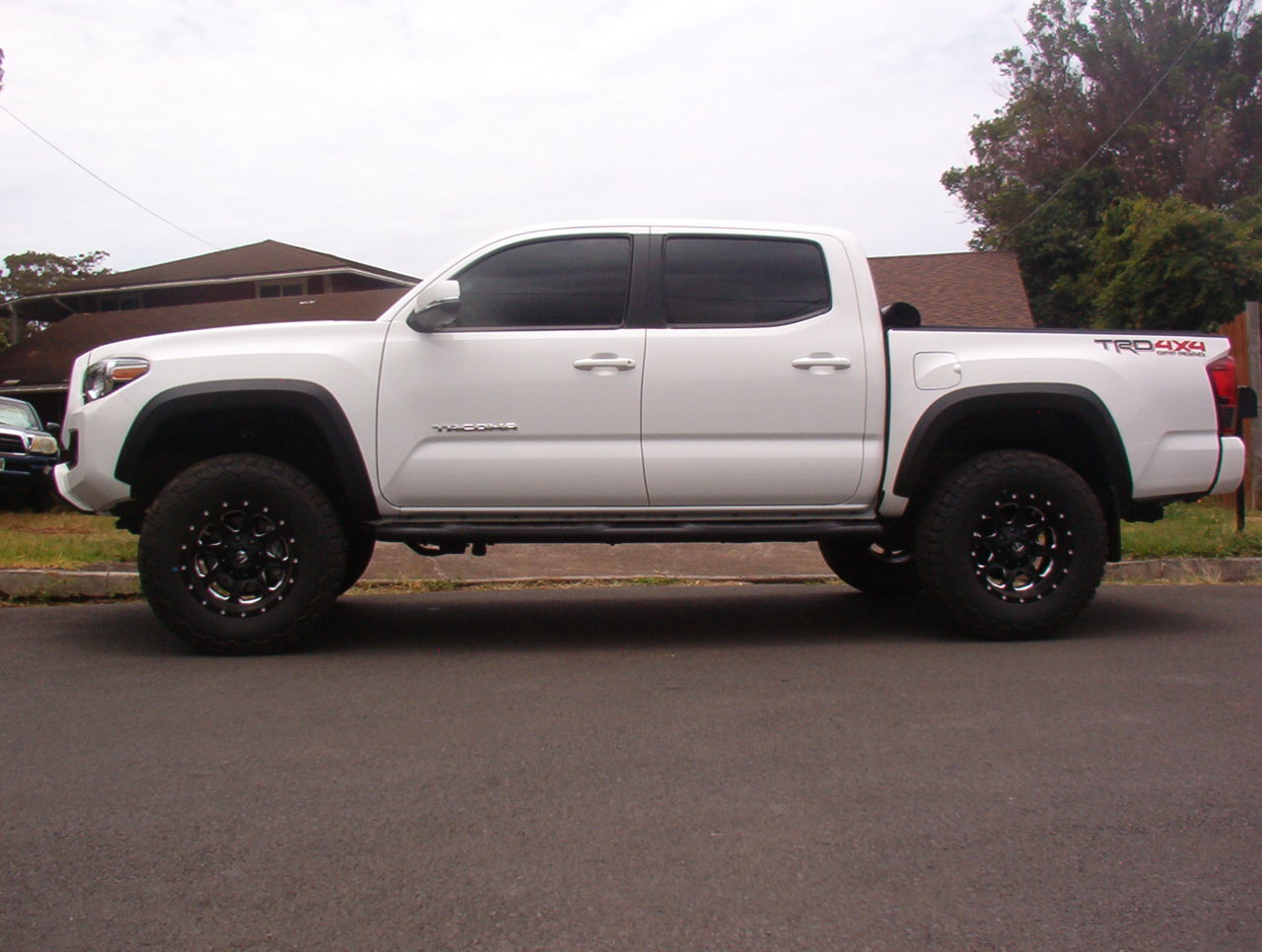 Lifted with Wheels!.jpg