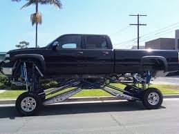 lifted_truck_8a91fe6296cba56b40cf38185da1fe4e14c7bbac.jpg