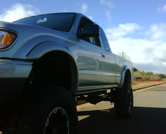 LiftedTacoma1_f3021999a2d441f57f03b073866ee6f79146d171.jpg