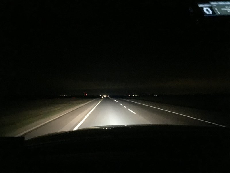 light bar on w:headlights at night.jpg