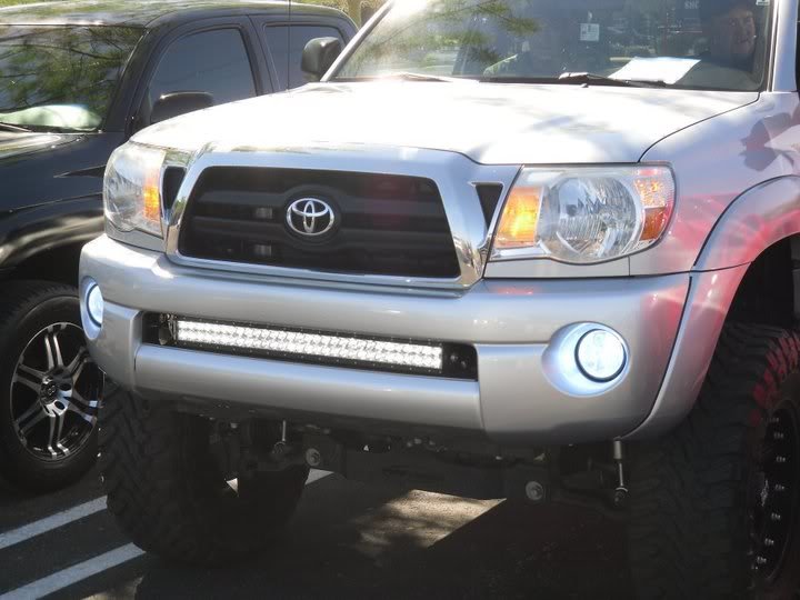 lightbar1_c28be810d2b7bc4750489a123a9905a47b2f2c69.jpg