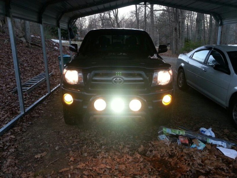 lightsonMedium_42435497228faefa977155478deb48e24128f5fe.jpg