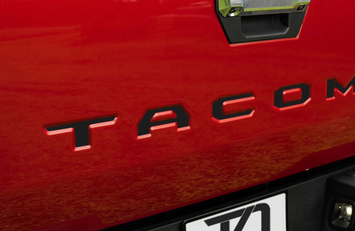Listing 4G Tacoma Tailgate Inserts Matte Black.jpg