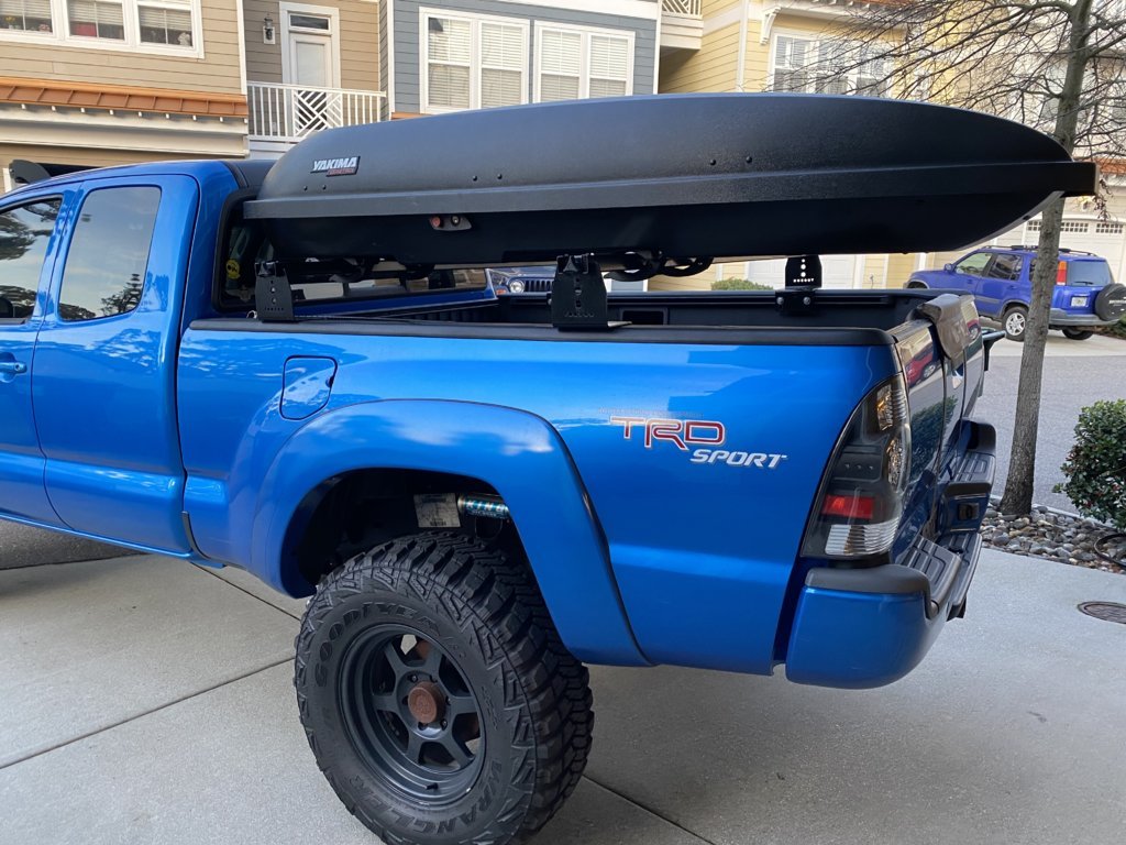 Bed cross bars for mounting a Yakima Rocketbox/Thule cargo box?