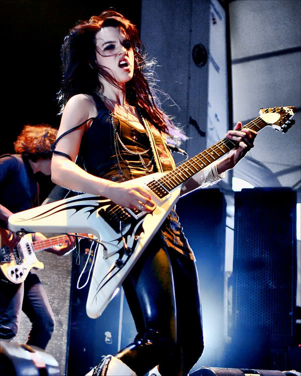 lizzy_8ccb54078c720b419941eb3a1ff091474ed8c662.jpg