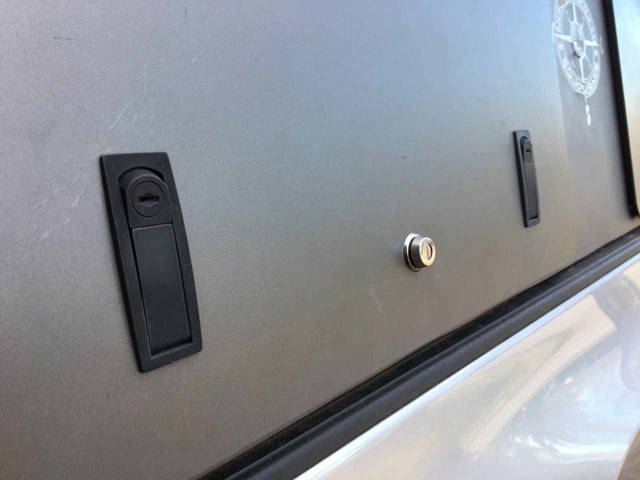 lock2.jpg
