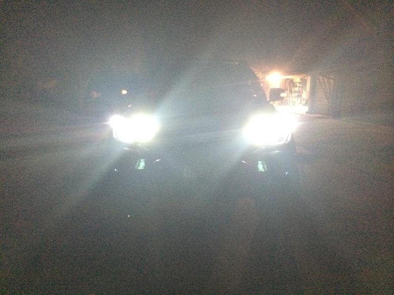low beams+dtrl+parking lights.jpg