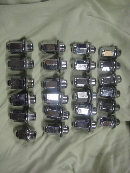 lug nuts long.jpg