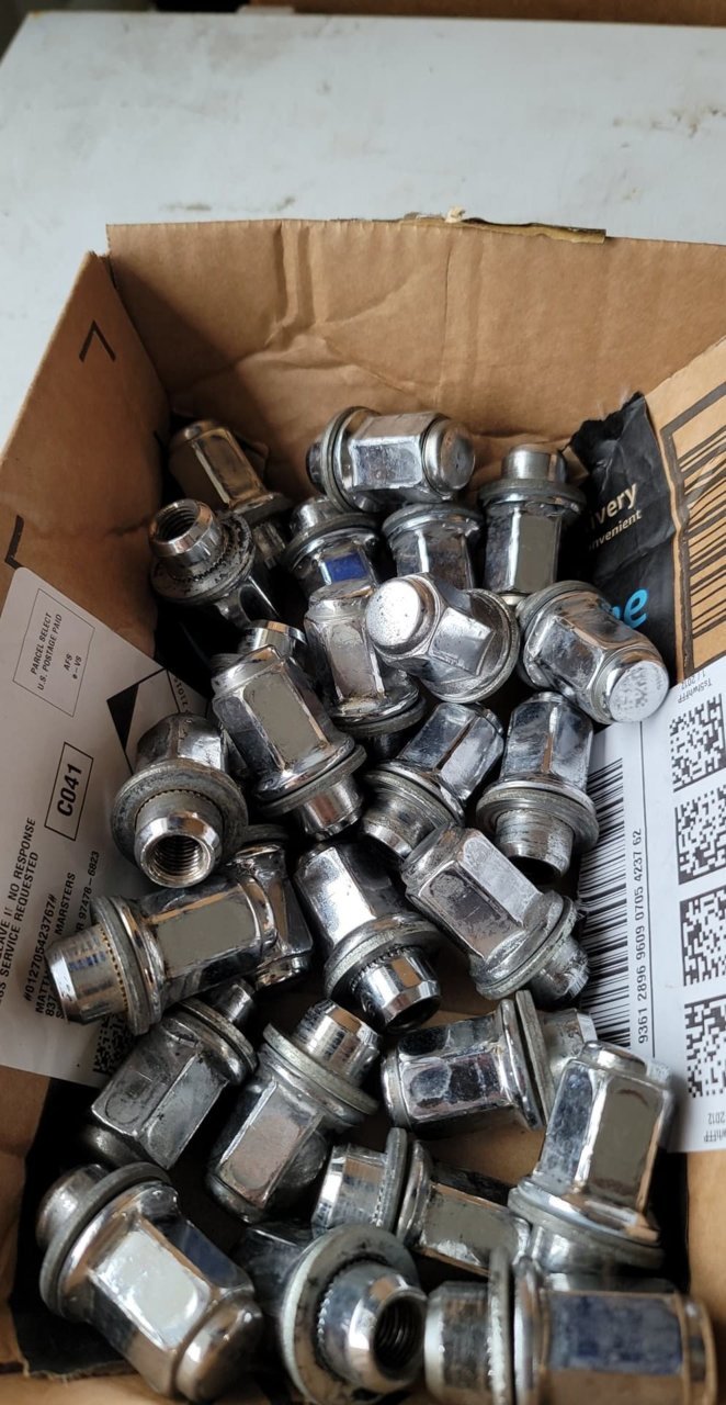 lug nuts to buy.jpg
