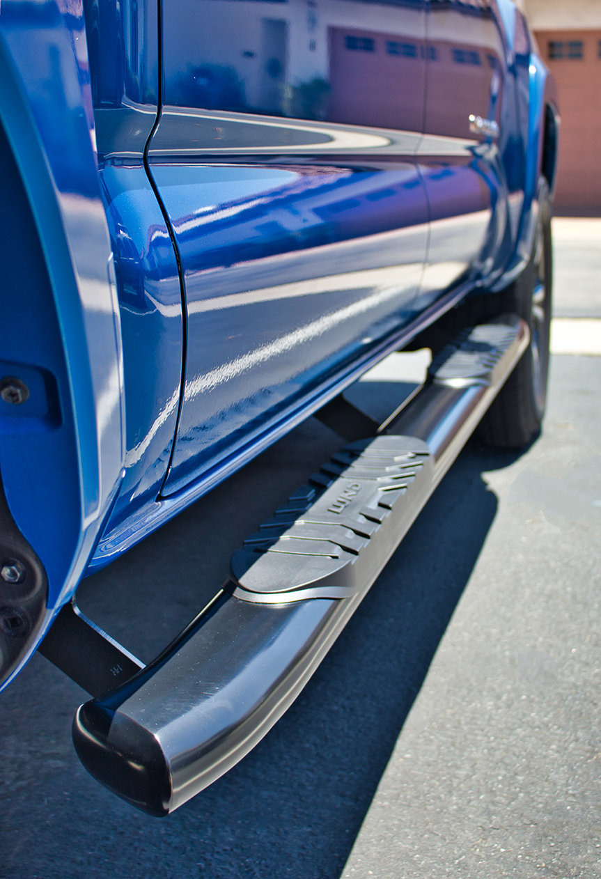 Lund Nerf Bars.jpg