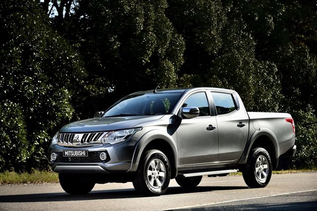 m-mitsubishi-l200-pickup-thai-market-version-1.jpg