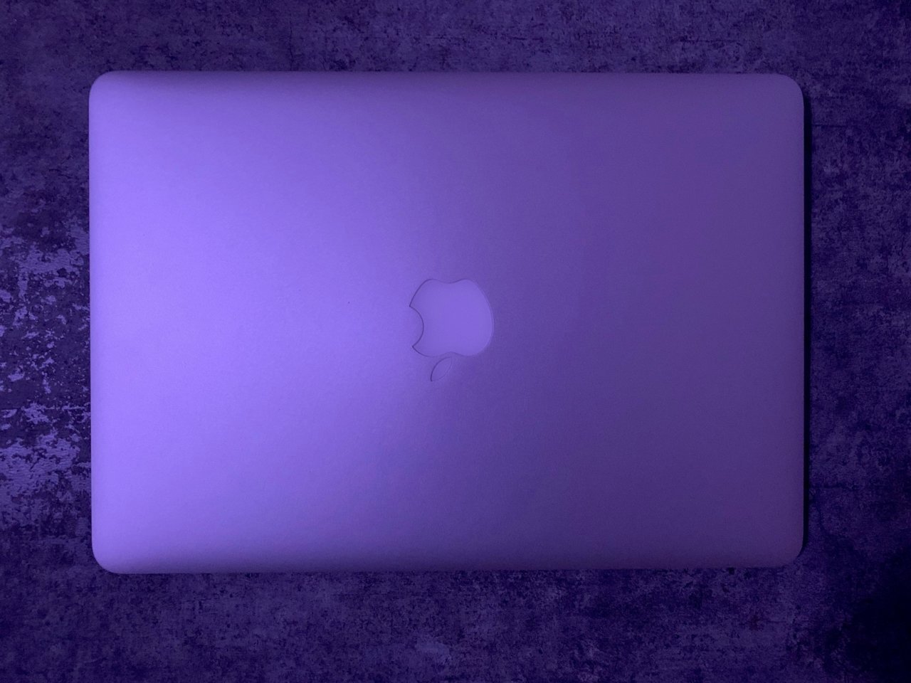 Macbook1.jpg