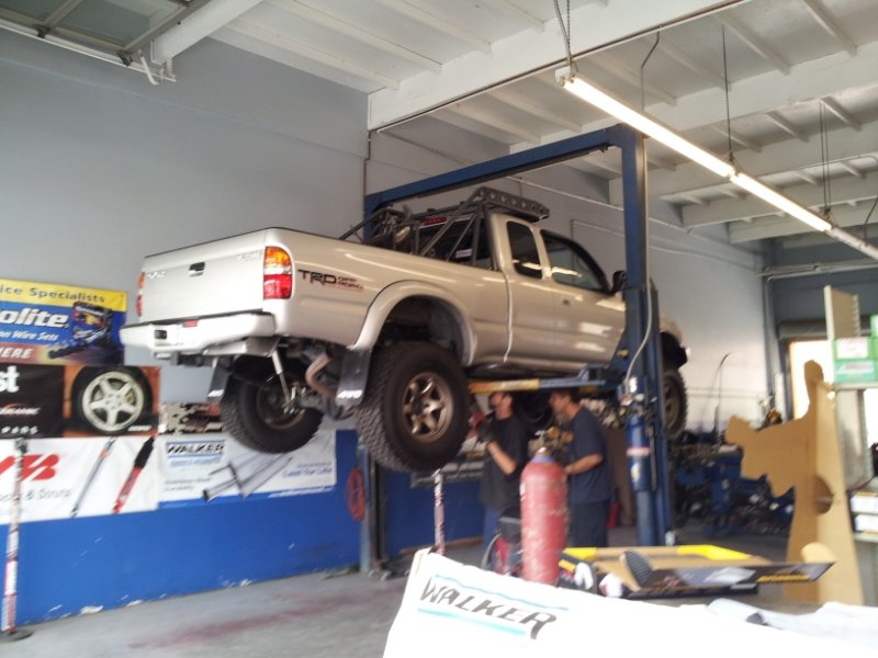 Magnaflow11226_zpse595f05f_7d6be93bd97b93119882e81703b0523905c51d24.jpg