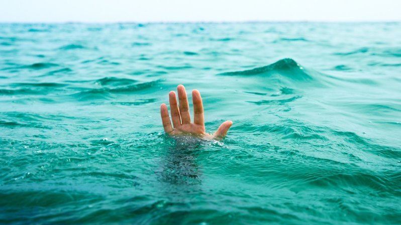 man-drowning.jpg