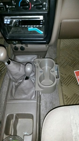 manual cupholder 3.jpg