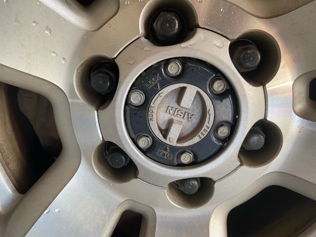 manual hubs.jpg