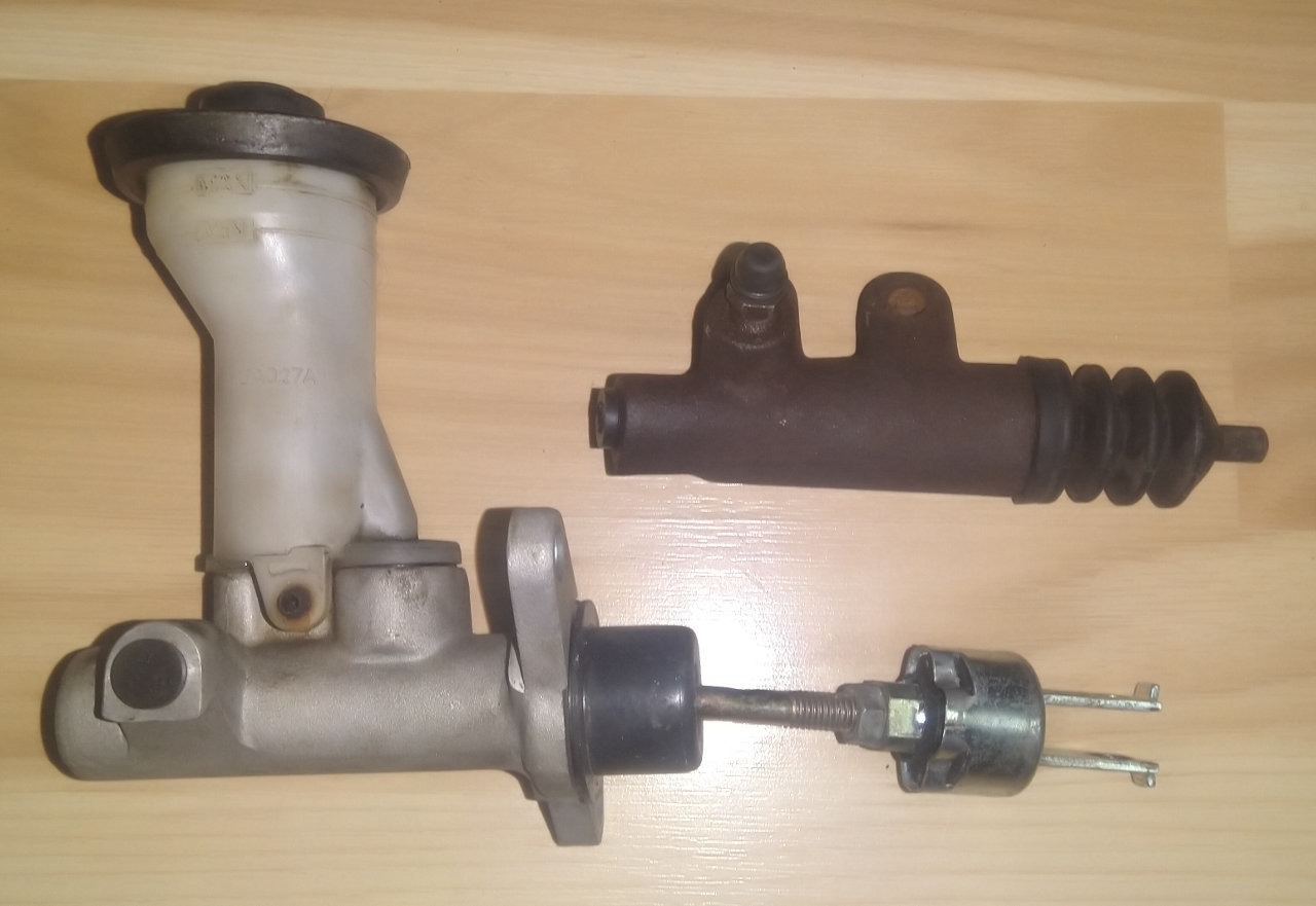 master_slave_cylinder.jpg