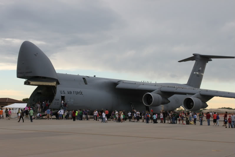 McConnellAirShow006_1af610ef4d8f624f4d9e080b29039cad5372e83b.jpg
