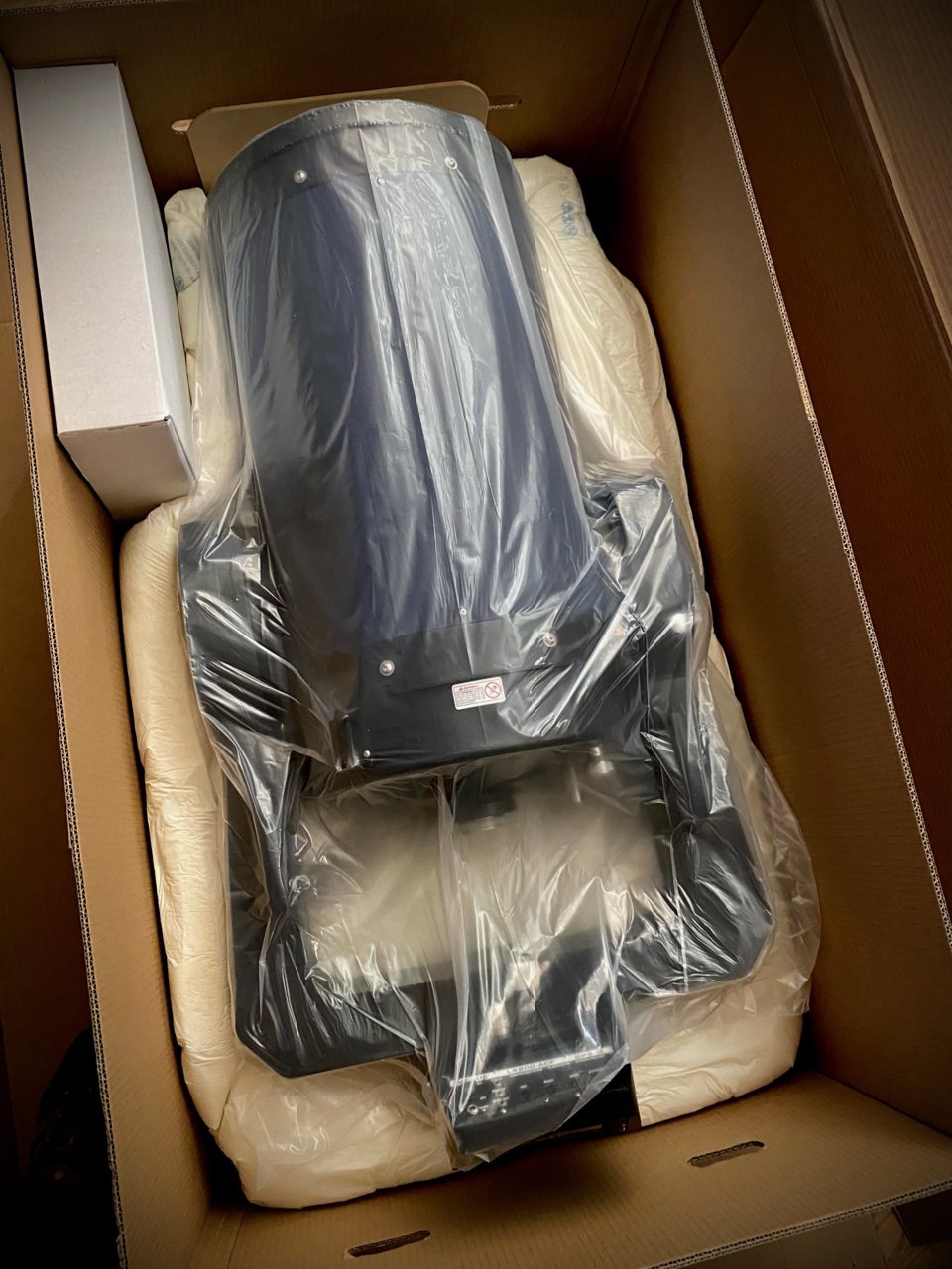 meadeLXF200boxed.jpg