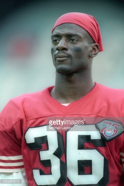 merton-hanks-of-the-san-francisco-49ers-looks-on-during-a-football-picture-id150281613.jpg