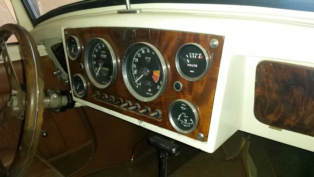 MGTD - Interior Dash.jpg