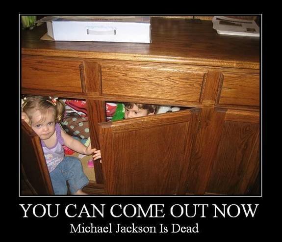 michaelJackson_9ff67e8664a2ccc8f6d8a5f1f519109d4450a83e.jpg