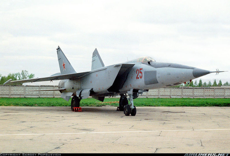 MiG-25RUb.jpg