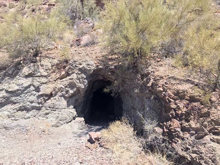 mine_entrance.jpg