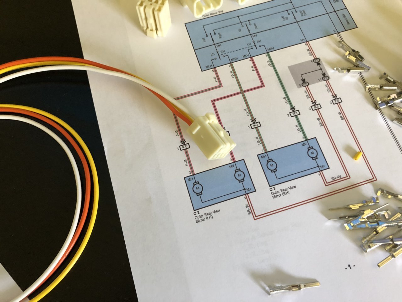 mirror connector.jpg