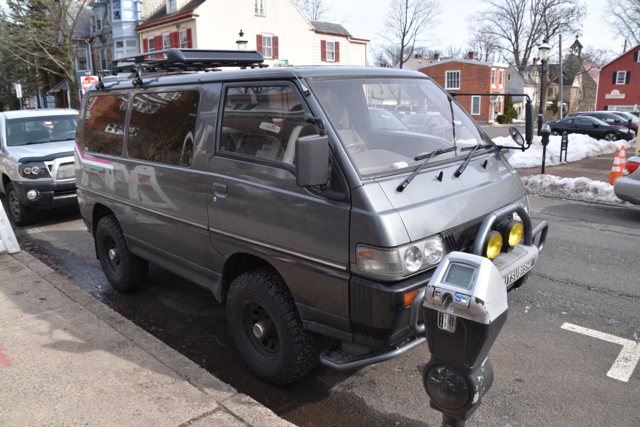 MitsubishiDelica 003.jpg