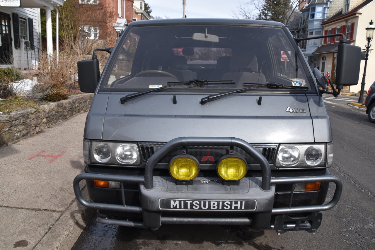 MitsubishiDelica 004.jpg