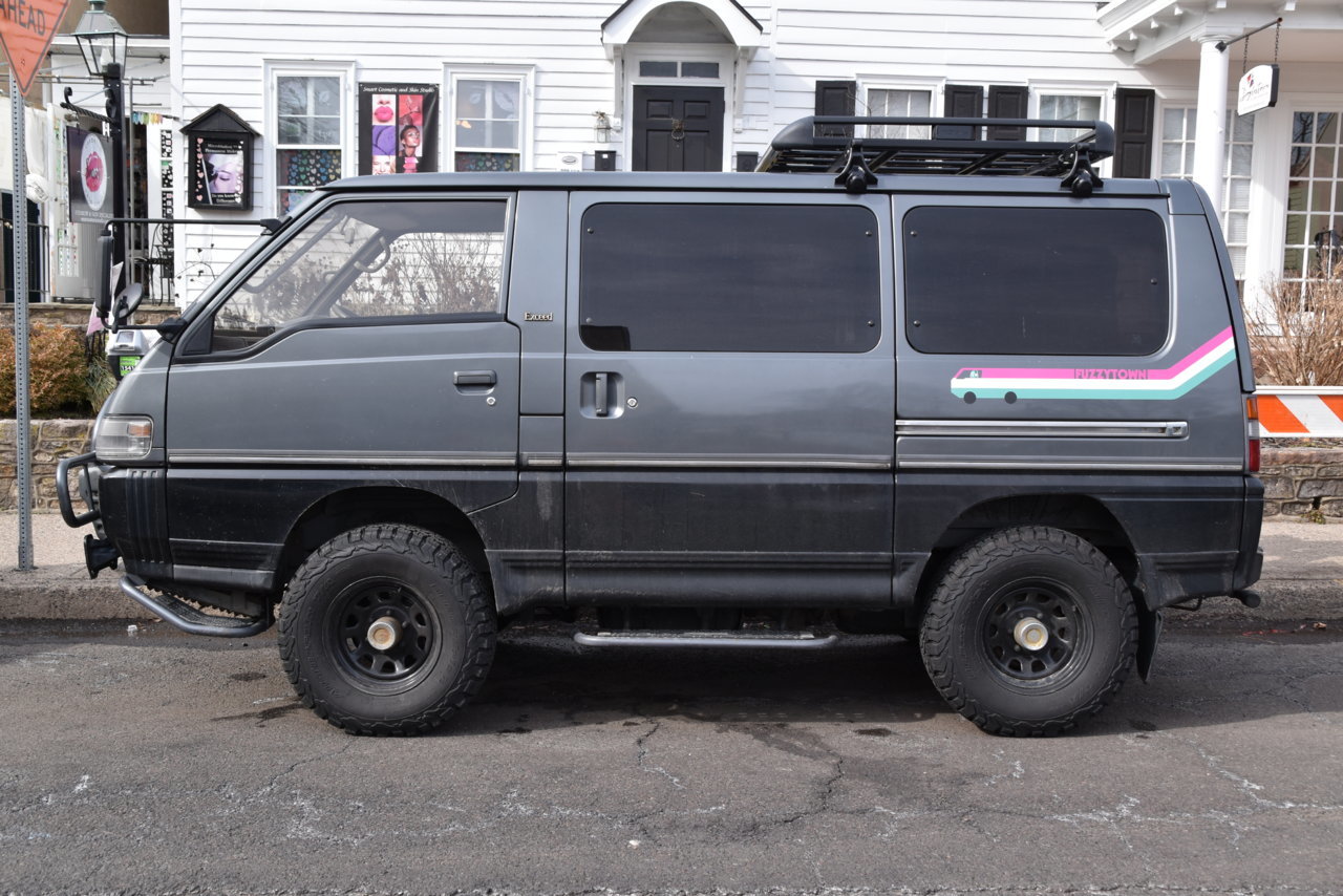 MitsubishiDelica 006.jpg