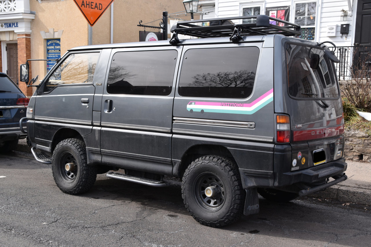MitsubishiDelica 007.jpg
