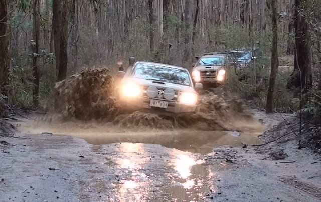 Mmaaxgettingwet_ac9fe86fc016b123d05321be631afbd4e649258f.jpg