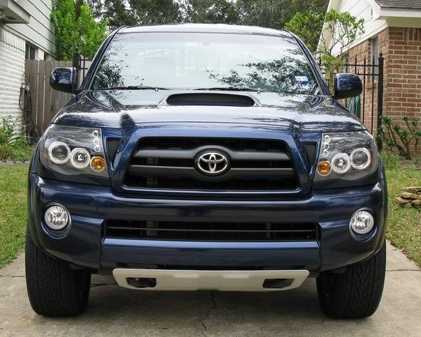 modified-custom-2008-toyota-tacoma-blue-trd-sport-edition-double-cab-front.jpg