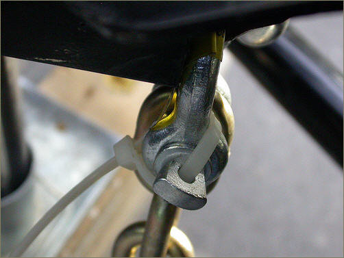 mods_propride_20_shackle_attached_ziptied.jpg