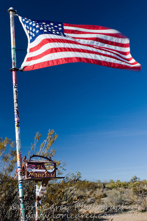 mojave%20road%20mailbox%20and%20flag%201_c7c81bad8915bcb35f975ec5e7695192756903a2.jpg
