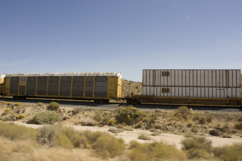 Mojave-Run_09172011_206_8b115bc45f97f6f622b3ccc6c44724032835a4d9.jpg