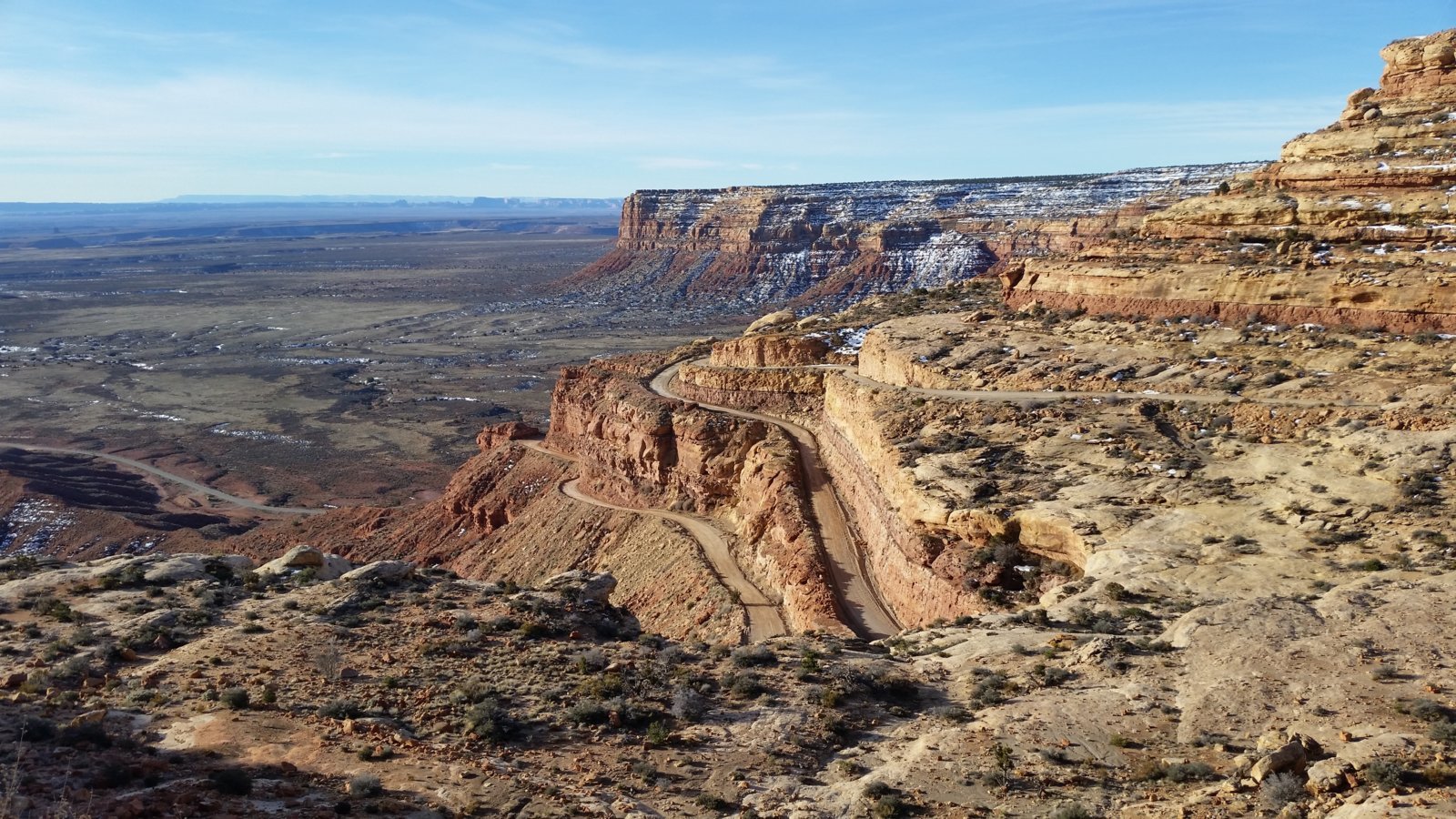 Moki Dugway 2016.jpg